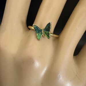 VINTAGE AVON 1979 Green Enamel Shy Butterfly Gold Tone Dainty Ring Size 8